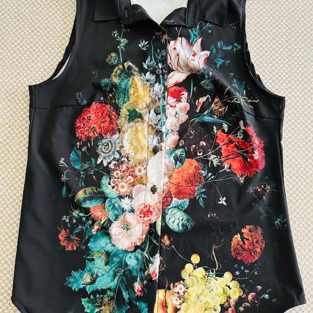 BlackMilk Haverman's Vase Business Time Shirt